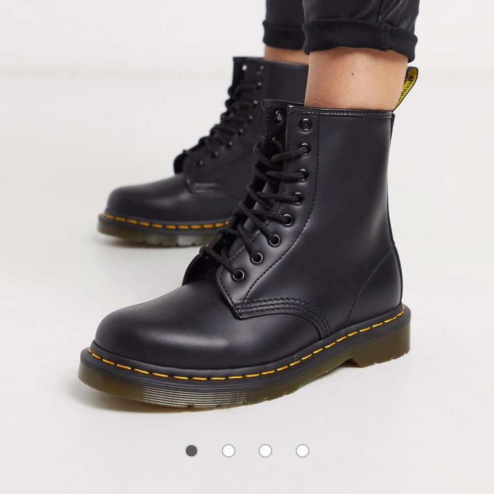 DR. MARTENS 1460 Black Leather 8-Eye Combat Boots with Yellow Stitching 7M/8.5W